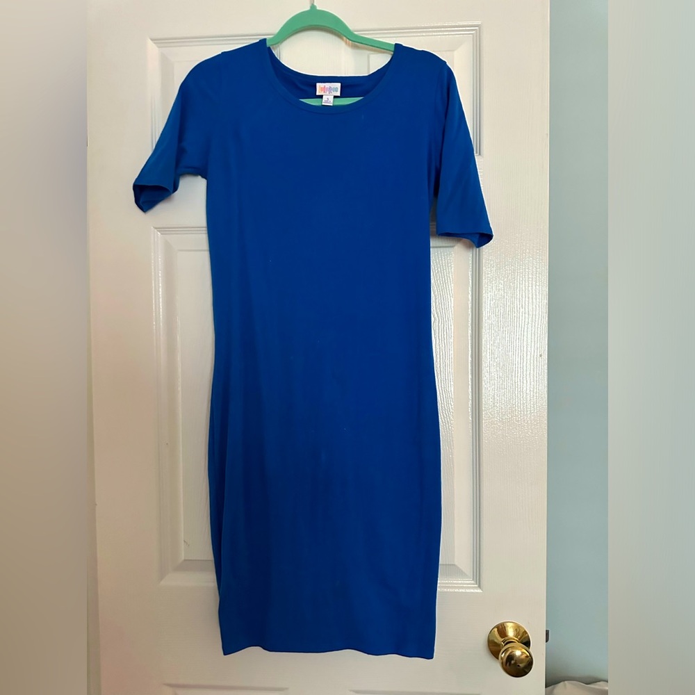 Casual blue dress